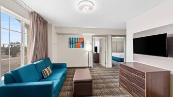 Suite, 2 chambres, non-fumeurs, cuisine (Living Room with Sofa Bed) | Literie de qualité supérieure, surmatelas, bureau