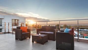 Family Room, Balcony | Terrace/patio