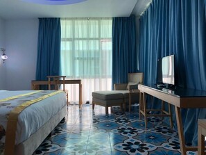 Quarto família (Family Double Room) | Escrivaninha, quartos à prova de som, ferros/tábuas de passar roupa