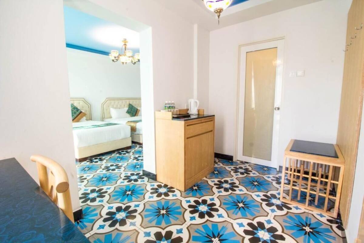 Family Suite | Soundproofing, iron/ironing board (on request), WiFi (free), bed sheets