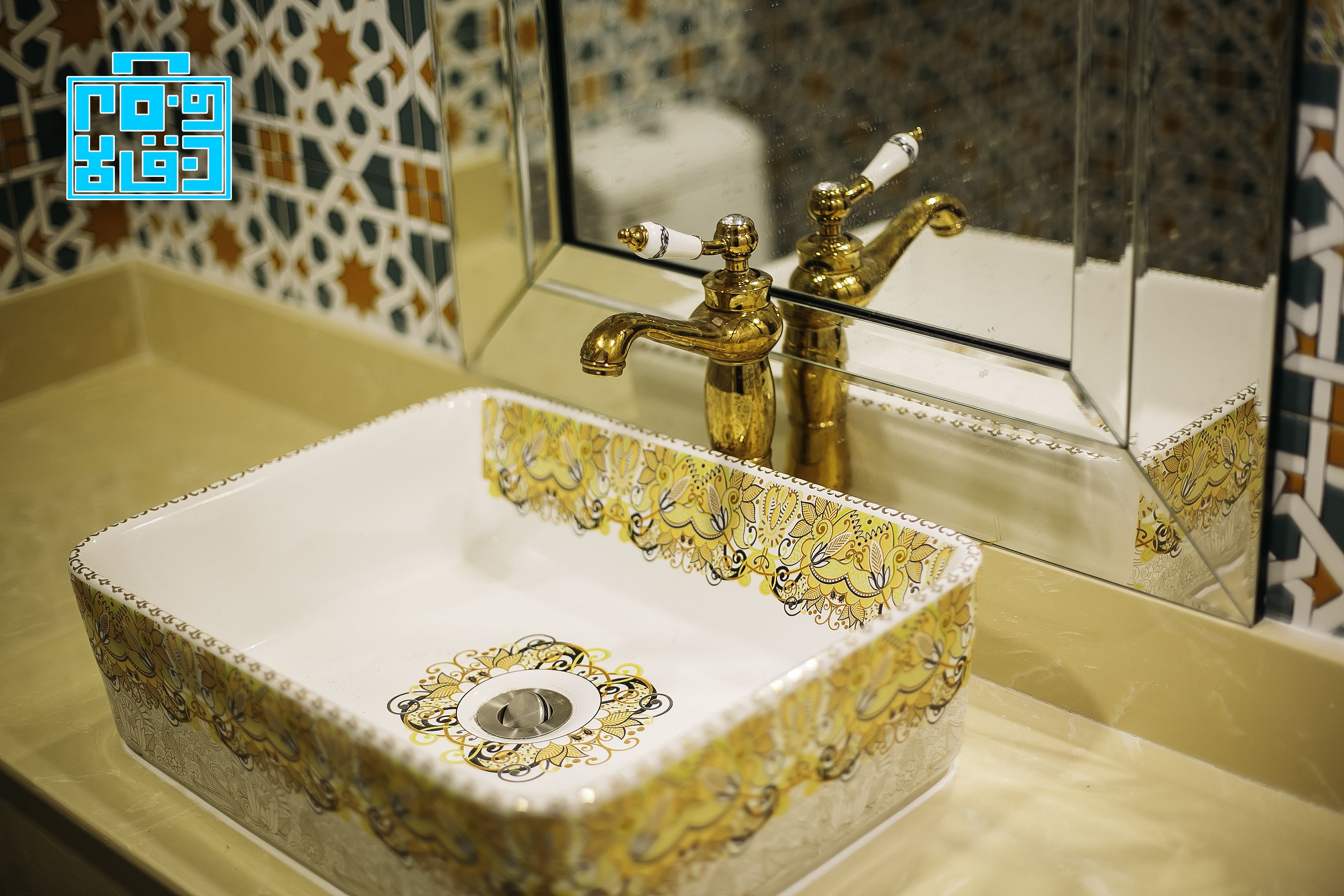 shower, rainfall showerhead, free toiletries, slippers