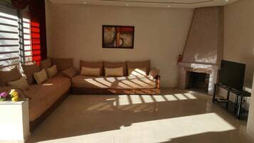 Comfort Villa | Living area | Plasma TV