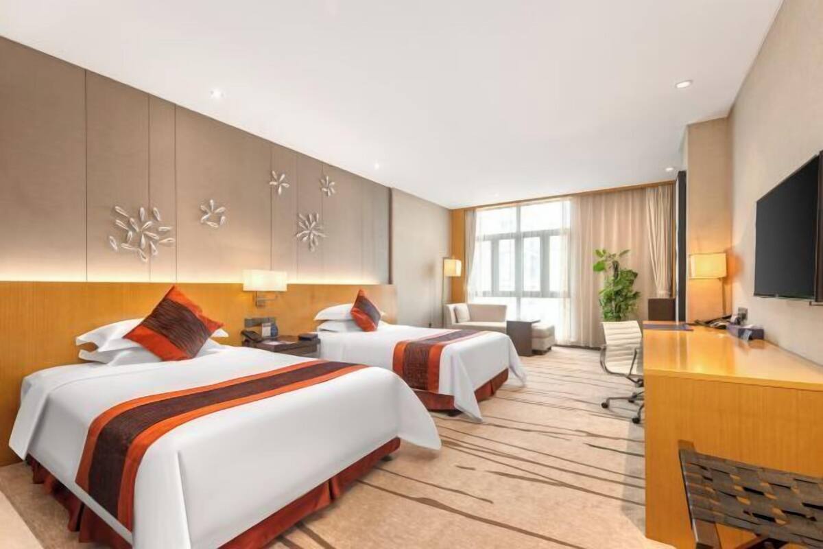 1 Schlafzimmer, hochwertige Bettwaren, Minibar, Zimmersafe