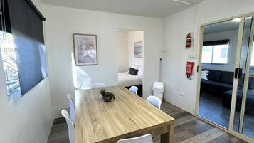 Classic Bungalow | Dining room