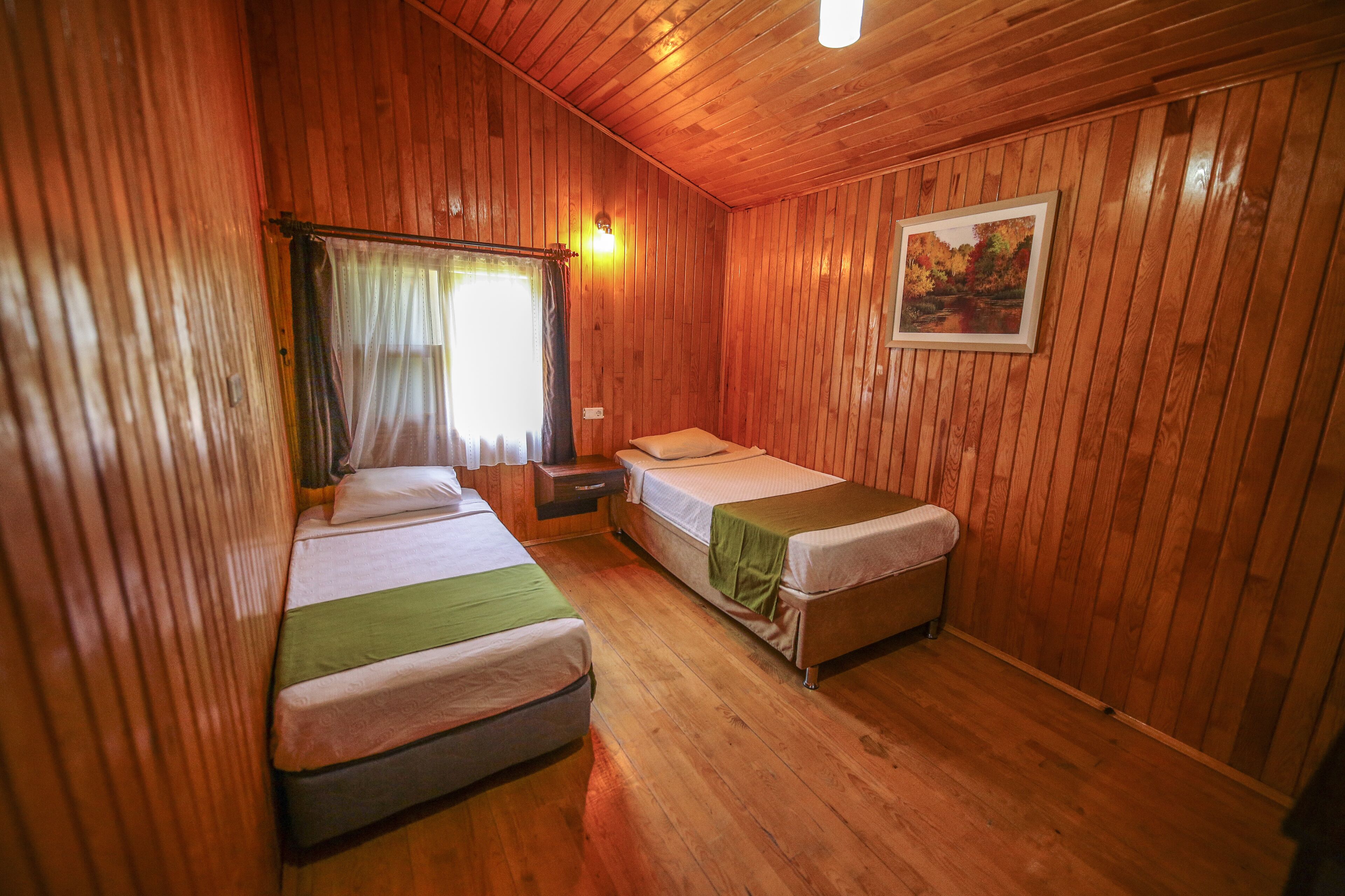 1 bedroom, desk, soundproofing, free wifi