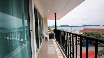 Deluxe Double Room, Sea View | Beach/ocean view