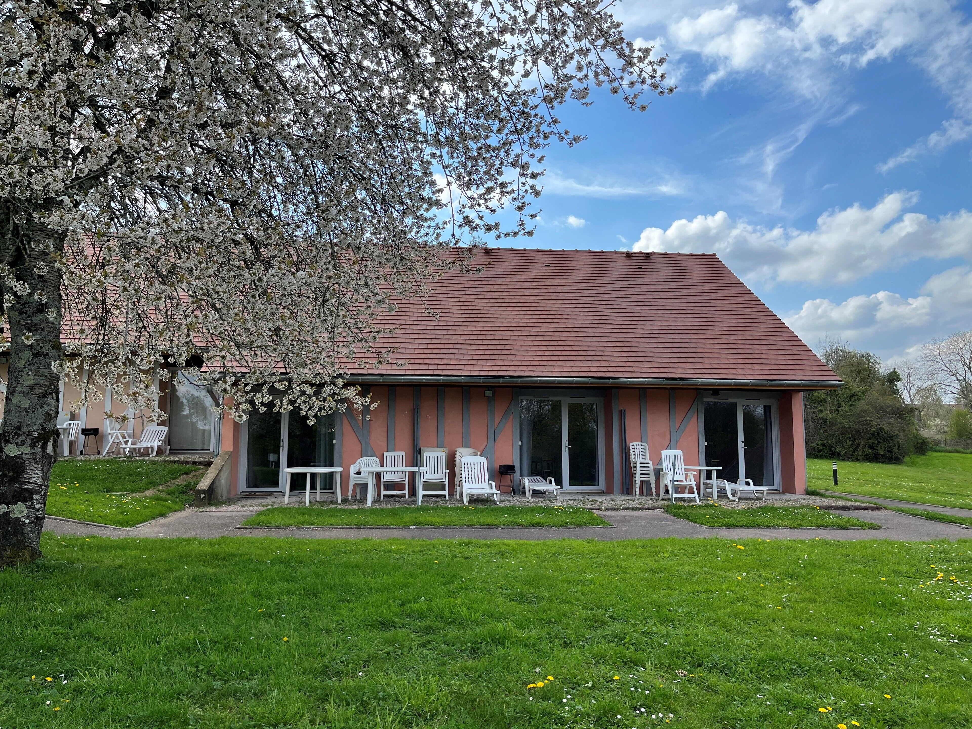 คอทเทจ, 2 ห้องนอน | ลานระเบียง/นอกชาน