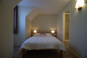 Cottage, 3 slaapkamers | 1 slaapkamer, luxe beddengoed, individueel gedecoreerd