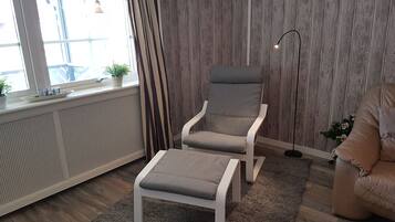 Villa, 4 Bedrooms, Sauna, Garden View | Room amenity