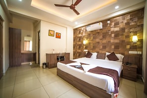 Deluxe Double or Twin Room (AC)