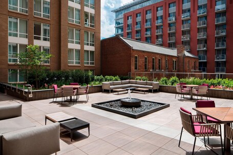 Courtyard by Marriott Washington Downtown Convention Center - Image 22
