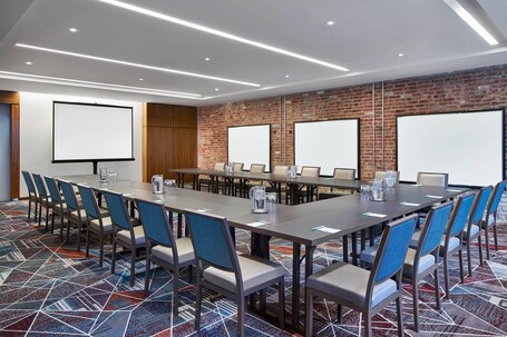 Courtyard by Marriott Washington Downtown Convention Center - Image 28