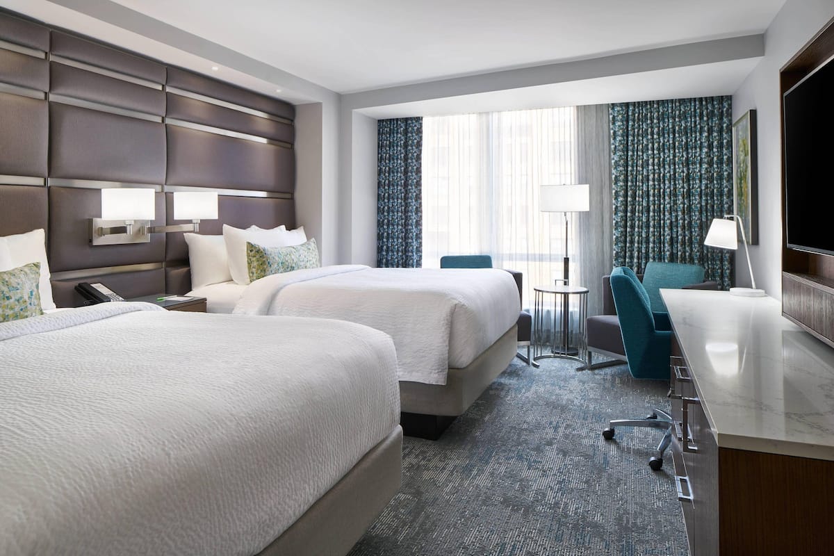 Premium bedding, in-room safe, desk, laptop workspace