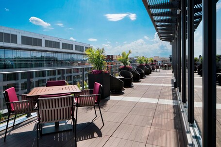 Courtyard by Marriott Washington Downtown Convention Center - Image 26