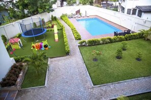 Outdoor pool - James Persia Piece (Accra)