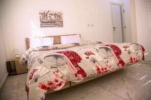 1 habitación, ropa de cama de alta calidad y escritorio 