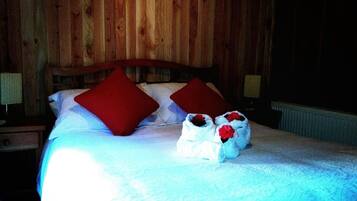 3 bedrooms, premium bedding, free WiFi