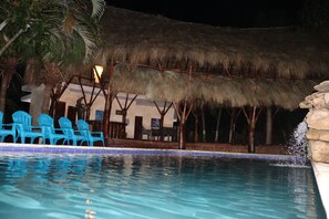 Udendørs pool