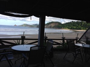 Bar (on property) - Marsella Beachfront B&B (San Juan del Sur)