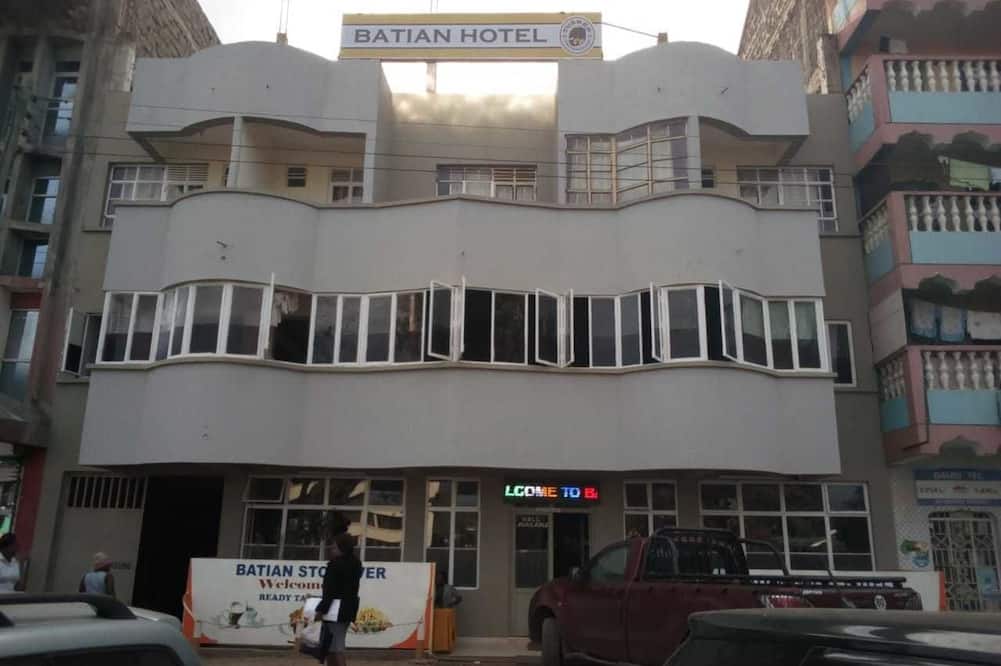 Batian Guest Hotel
