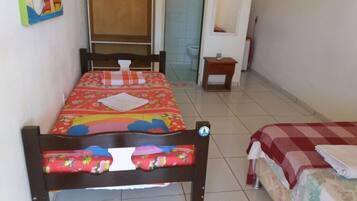 3 bedrooms, bed sheets