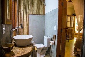Bathroom - Aroeira Pousada Trancoso (Porto Seguro)