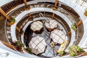 Smart TV 35 pulgadas con canales de televisión por cable, televisión