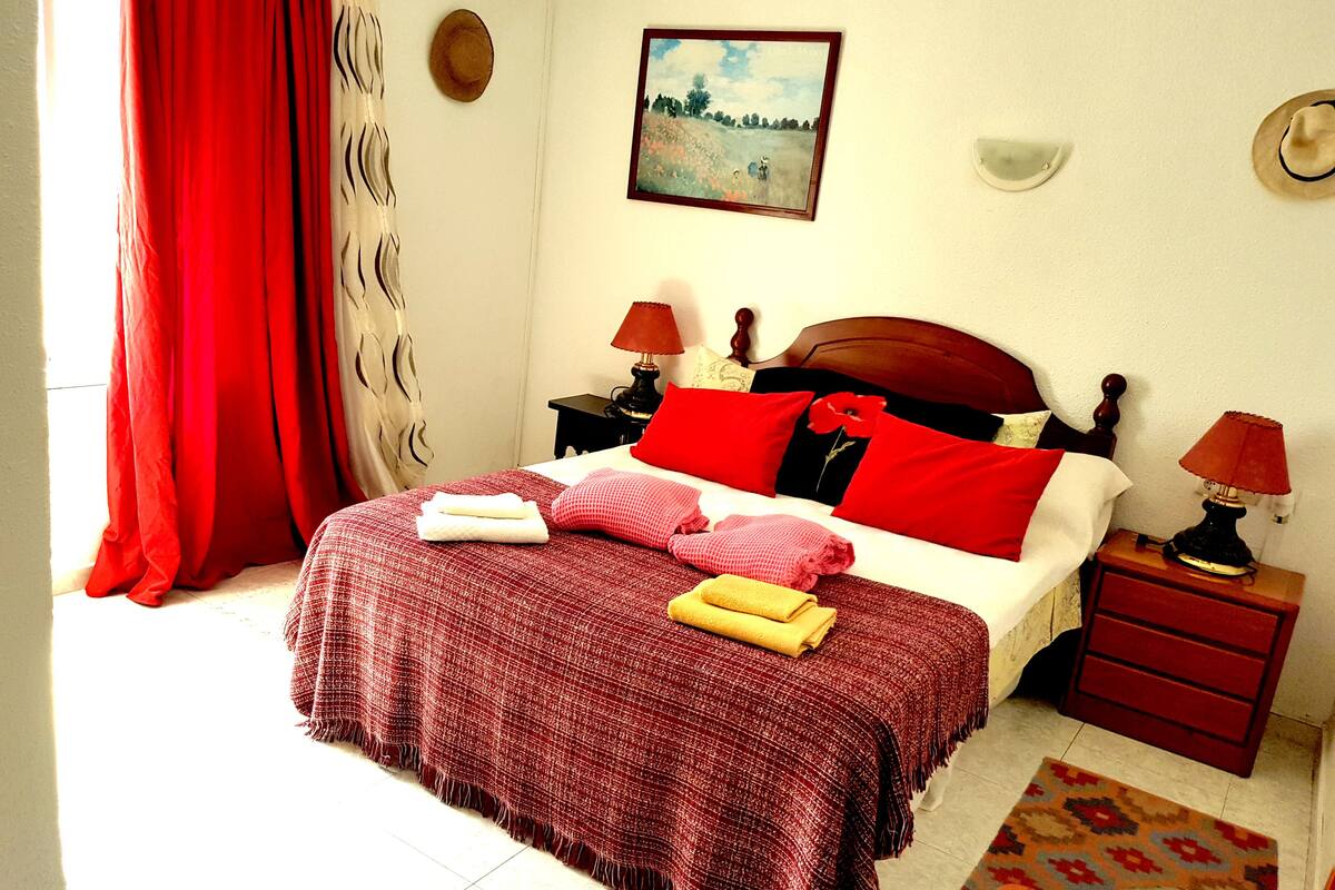 Double Room, 1 Double Bed | Blackout curtains, cots/infant beds, rollaway beds, free WiFi