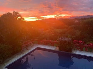Outdoor pool - Uruka Lodge (La Garita)