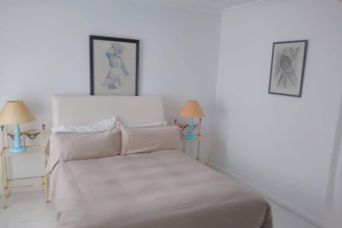 Double Room | Minibar, in-room safe, free cots/infant beds, rollaway beds