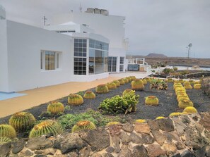 Exterior - Mision Costa (La Oliva)