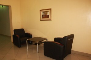 Executive suite, 1 queensize bed, niet-roken | Gratis wifi, beddengoed, rolstoeltoegankelijk