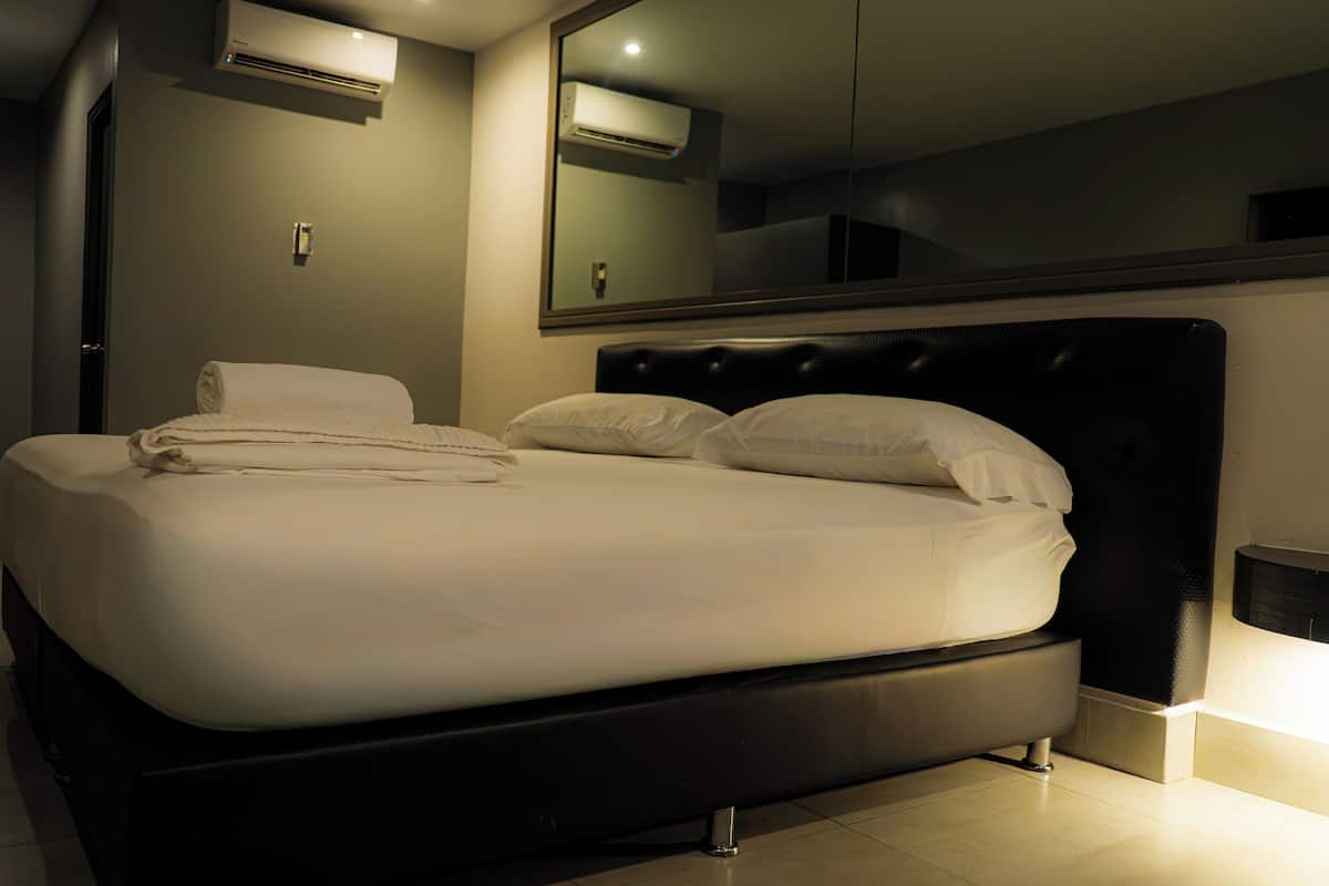 Deluxe Suite | Desk, free WiFi, bed sheets
