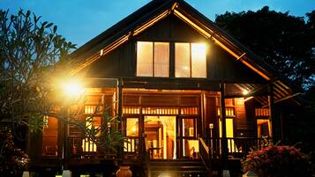 Casa de campo, 4 habitaciones | Minibar, caja fuerte, escritorio y wifi gratis