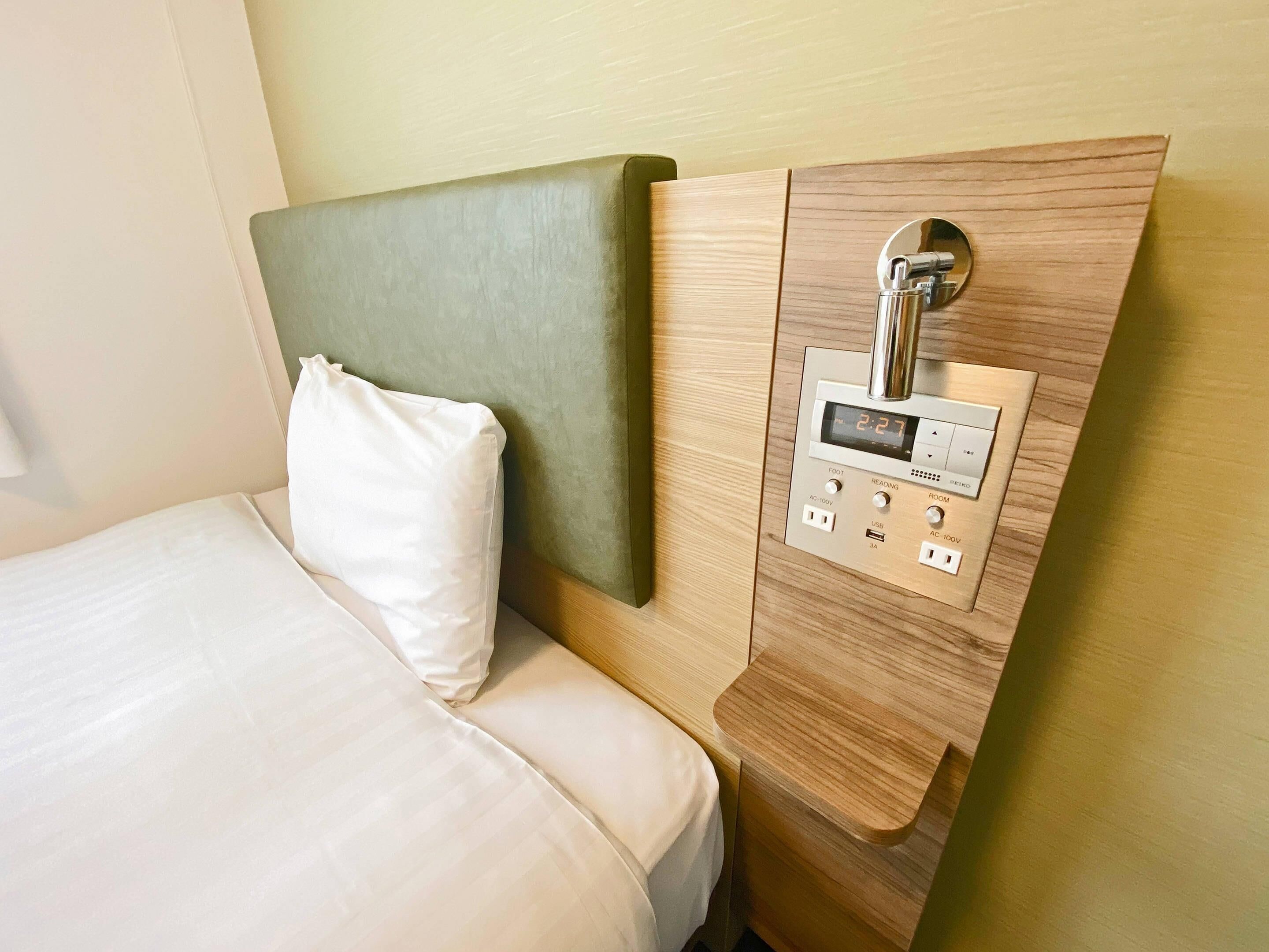 Standard Room, 1 Double Bed, Non Smoking | Premium bedding, in-room safe, desk, laptop workspace