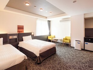 Standard Twin Room, Non Smoking | Premium bedding, in-room safe, desk, laptop workspace - Comfort Hotel ERA Ise (Ise)