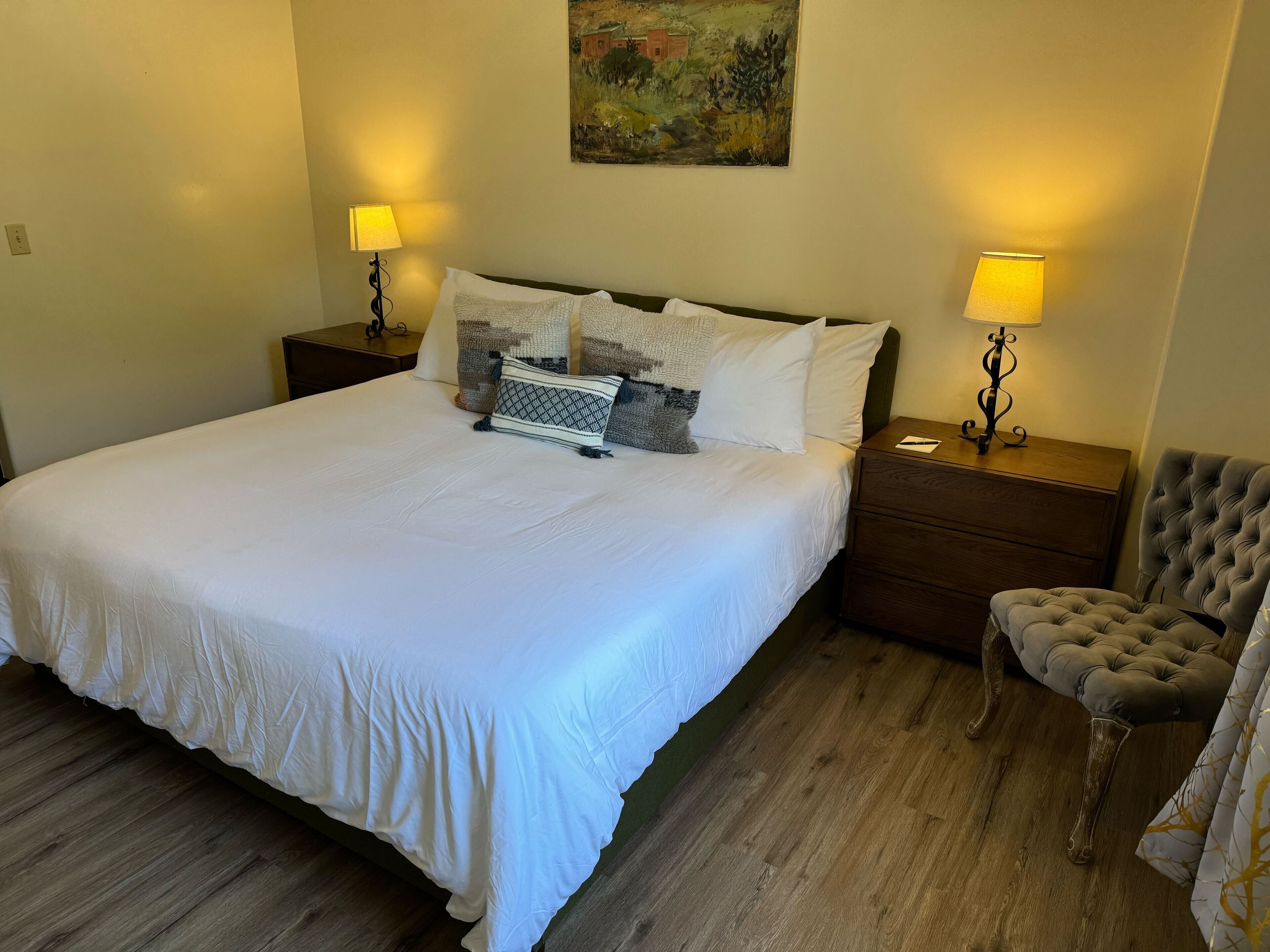 Chambre Signature, 1 très grand lit | Literie de qualité supérieure, couette en duvet d'oie