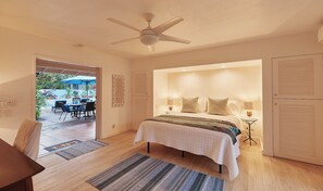 3 bedrooms, in-room safe, desk, iron/ironing board