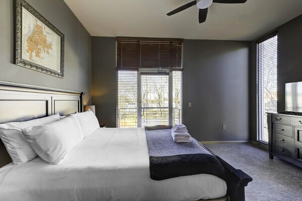 2 bedrooms, iron/ironing board, free WiFi, bed sheets