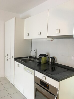Oven, dishwasher