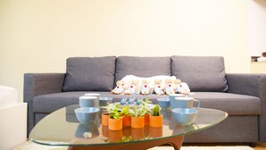 Premier Family Room | Living room - MT Sweet House (Osaka)