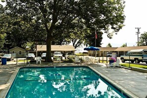 Pool - Skylark Shores Resort (Lakeport)