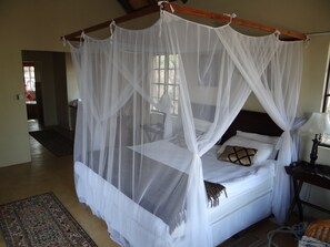 3 bedrooms, iron/ironing board, Internet, bed sheets