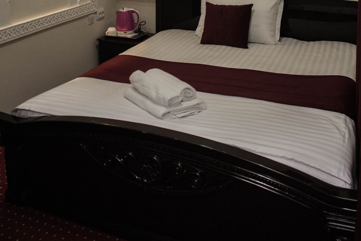 Quarto solteiro econômico | Roupas de cama premium, individualmente decorados, escrivaninha