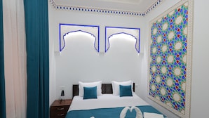 Unclassified image, 3 of 50, button - Jahangir Boutique (Bukhara)