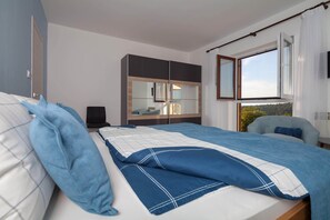 5 Schlafzimmer, Bügeleisen/Bügelbrett, Reisekinderbett, WLAN