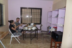 Dining - Nepal Inn Bed & Breakfast (Lalitpur)