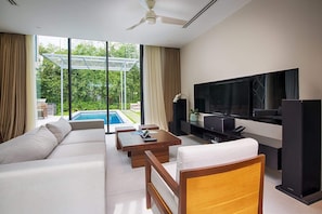 3 bedrooms, desk, blackout drapes, free WiFi - Luxury Pool Villa Resort (Da Nang)
