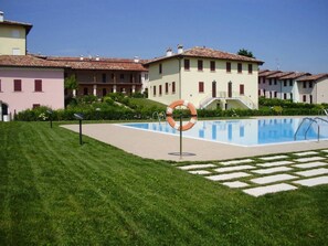 Pool - "DESIGNcontrodesign  (desenzano)
