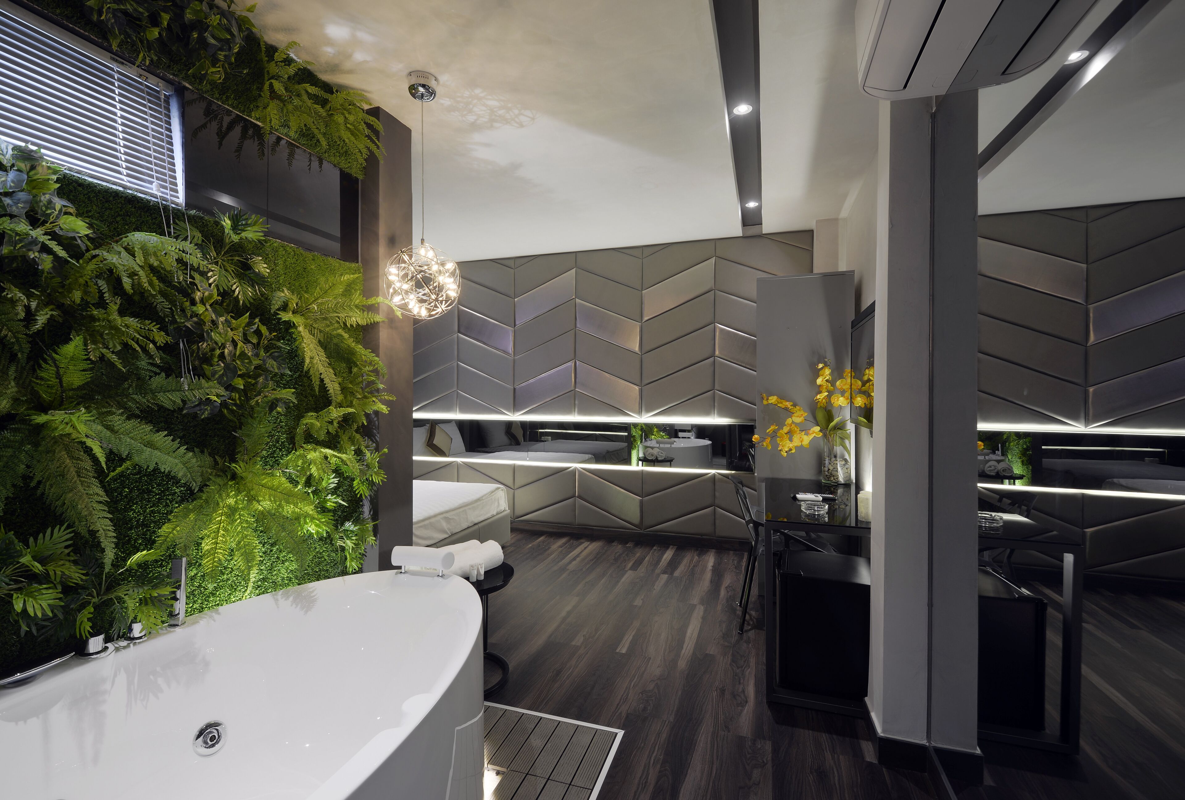 Deluxe-Doppelzimmer | Badezimmer | Kostenlose Toilettenartikel, Haartrockner, Hausschuhe, Bidet